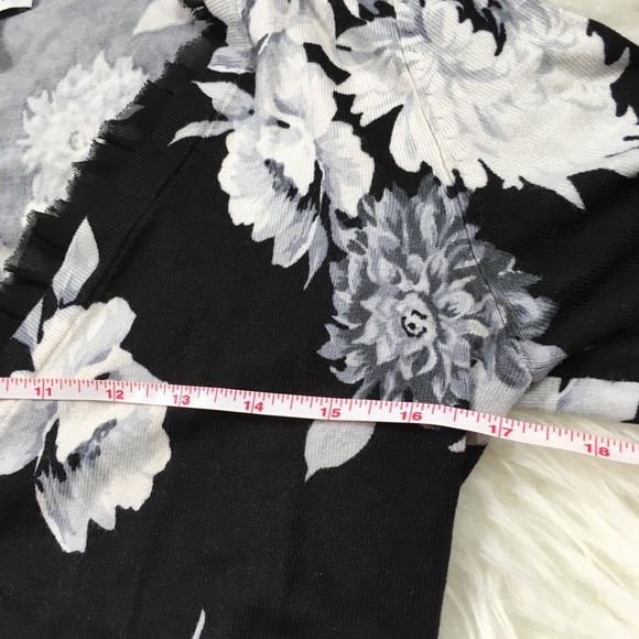 WHBM Black and White Floral Print Cardigan - Picture 5 of 7